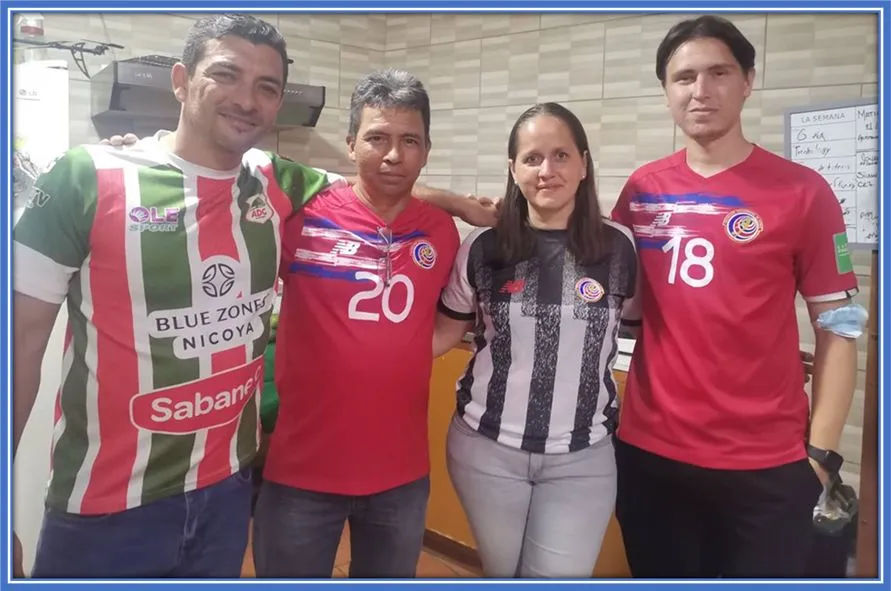 Meet Anthony Contreras' Family members. From left to right, we have his brother (Ruben), his Dad (Don Anthony Contreras), his Mum (Mildred Enríquez) and Anthony himself.