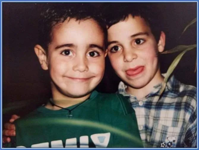 Diogo Costa spent the best part of his childhood years alongside his cousin, Vítor Mota.