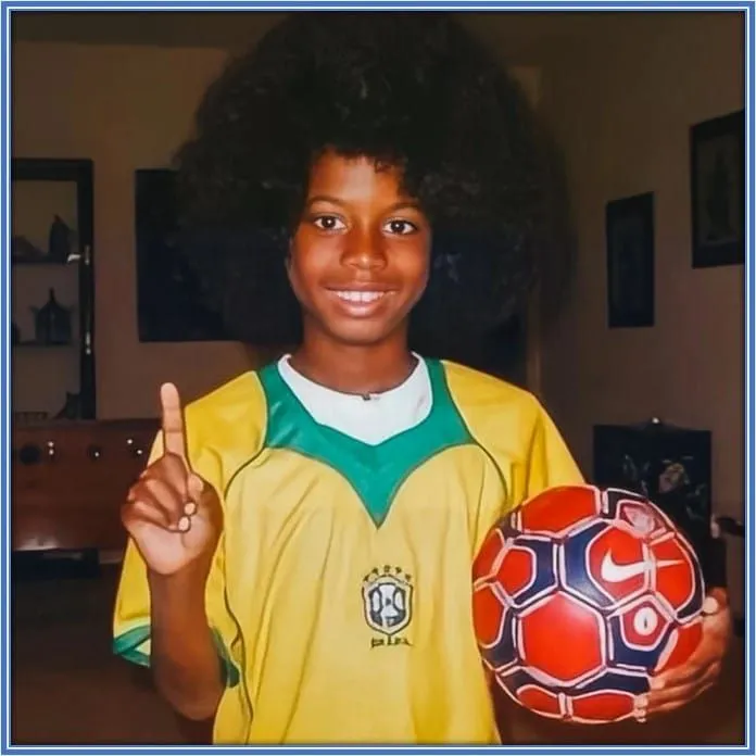 Kellyn Acosta Football story
