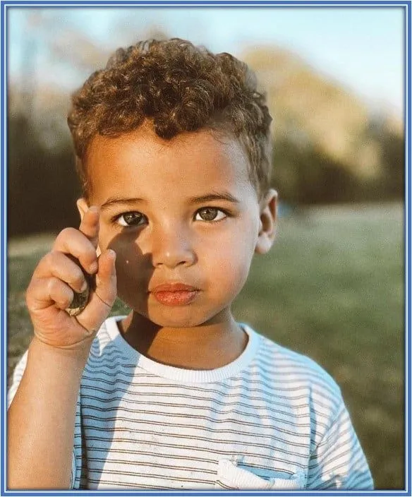 Kellyn Acosta son