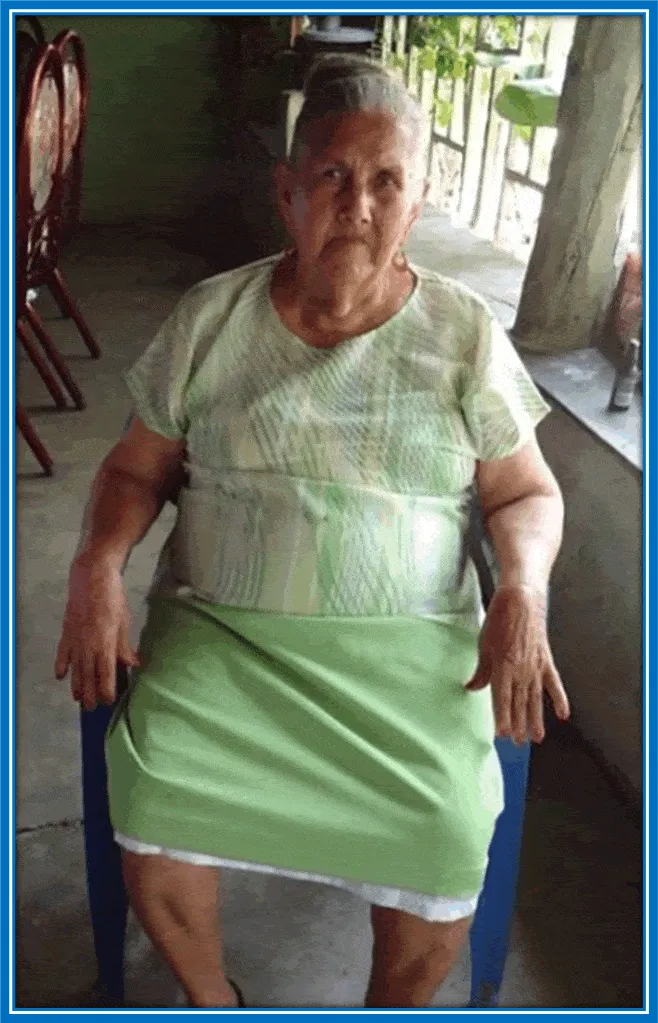 Orbelin Pineda was fond of his grandmother, who he posted on his social media on the day of her death.