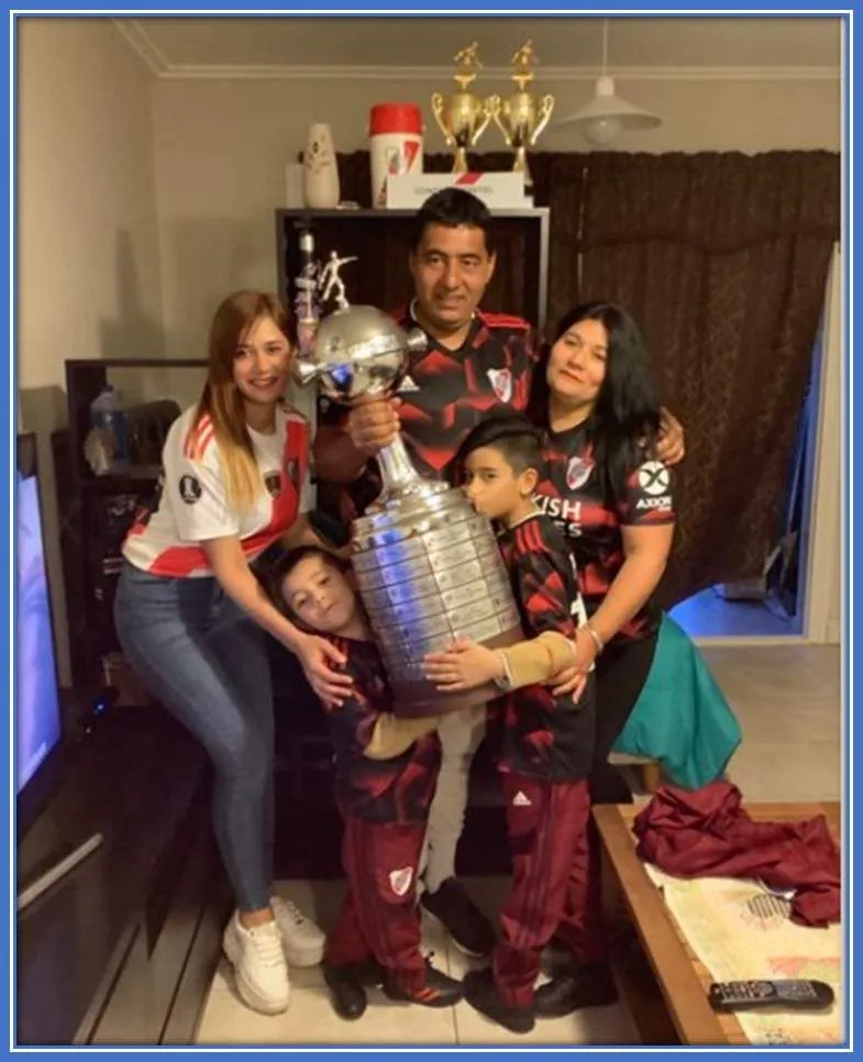 The ever-supportive family of Gonzalo Montiel.