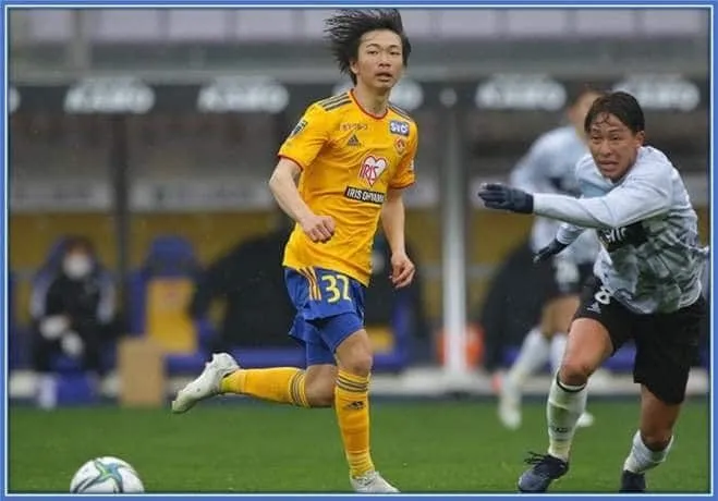 His real names are Daimu Kamada. Hiromu is just a nickname he bears.