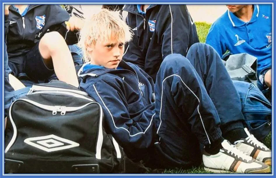 A beautiful Childhood photo of the Dutch Goalkeeper.