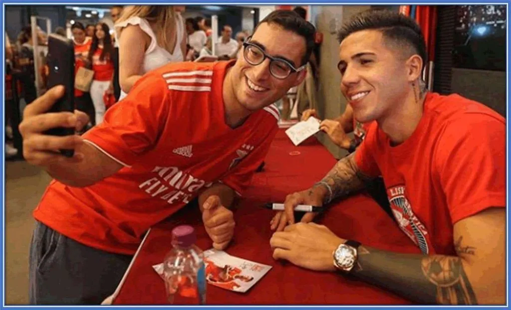 Enzo, with one of his fans in selfie mode.