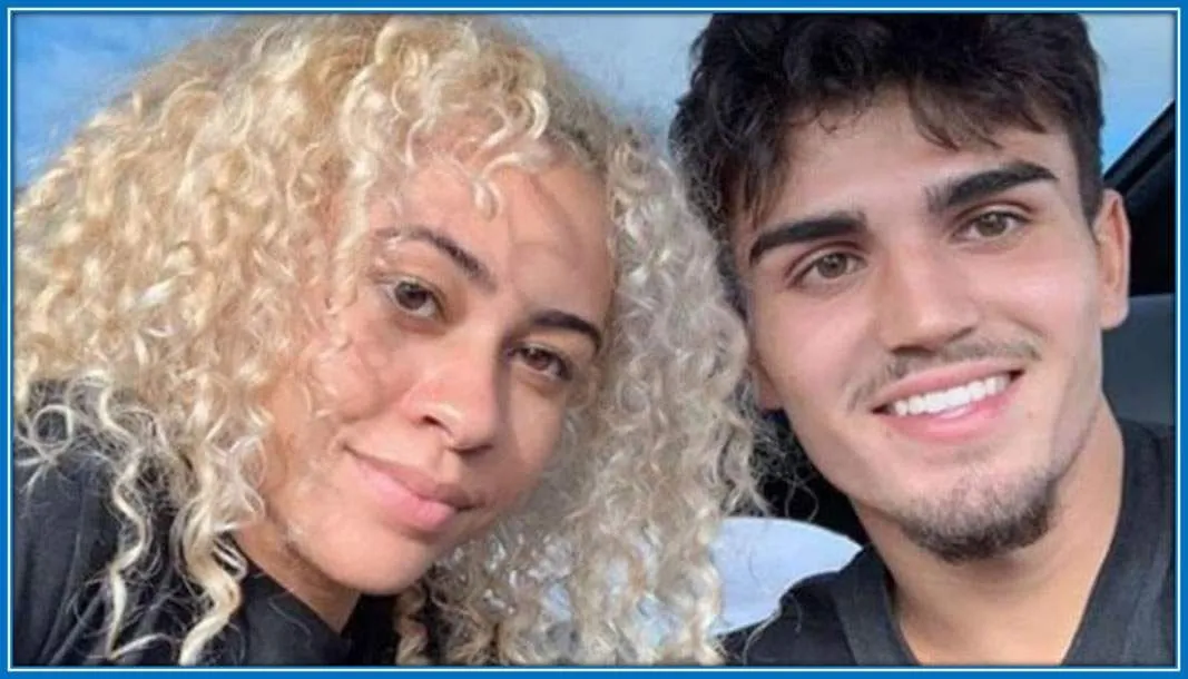 Abigail Mondria is Pascal's Girlfriend.