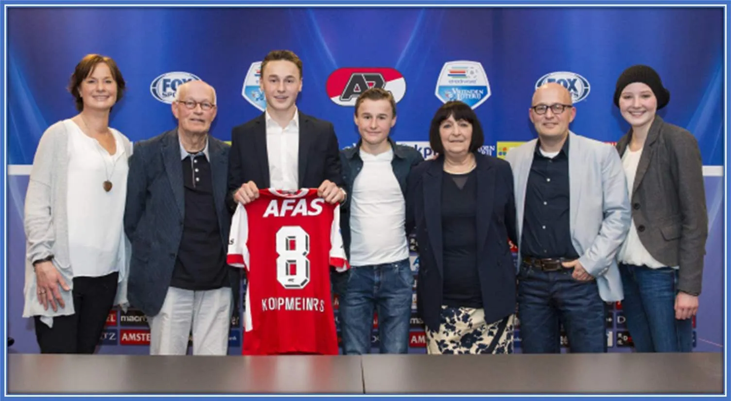 Meet the members of Teun Koopmeiners's Family, including his Grandparents and sister.
