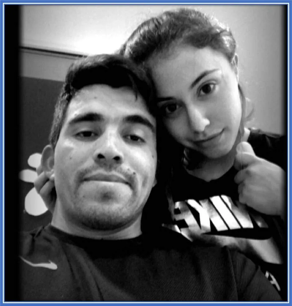 Let's introduce you to Julia Silva. She is Marcos Acuna's Wife.