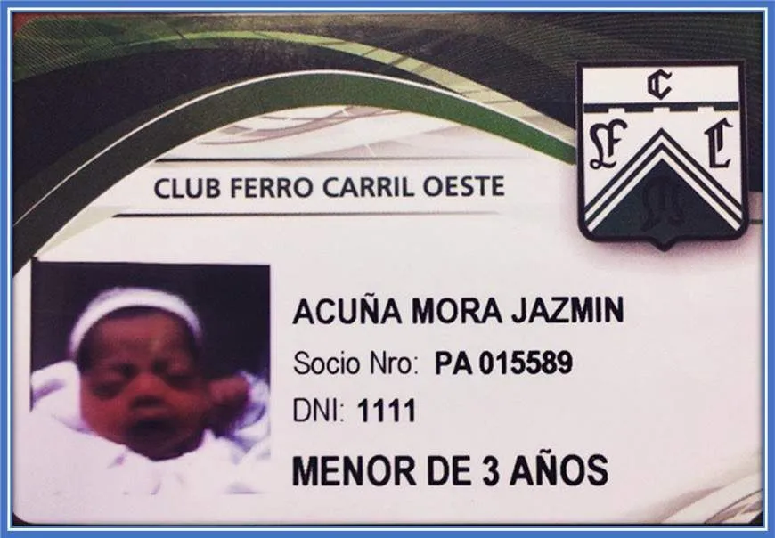 A photo of Acuna Mora Jazmin just after birth.