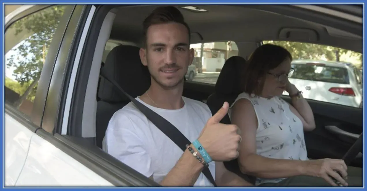 Behold the formal Napoli player in a car with his first love, Chari Pena.&nbsp;