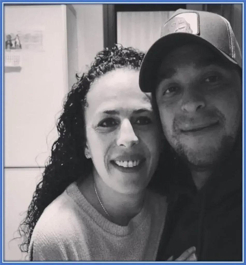 He is a brother to Eva Sauceda, Pedro Porro's Mum.