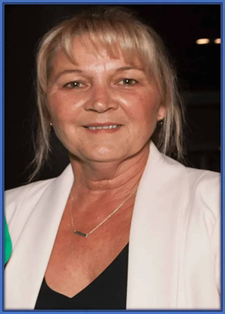 A beautiful pix of Sam Kerr's Mother - Roxanne Kerr (née Regan).