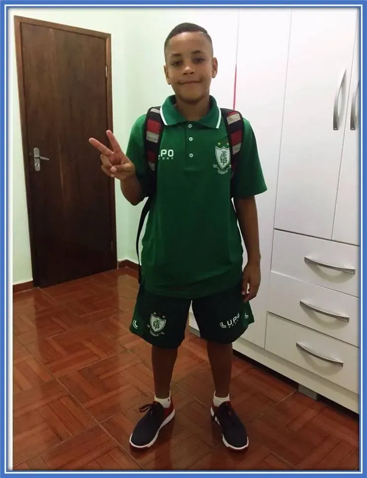 A glimpse of the 10 year old promising young talent on his first day of visiting his new club, Am&eacute;rica-MG.