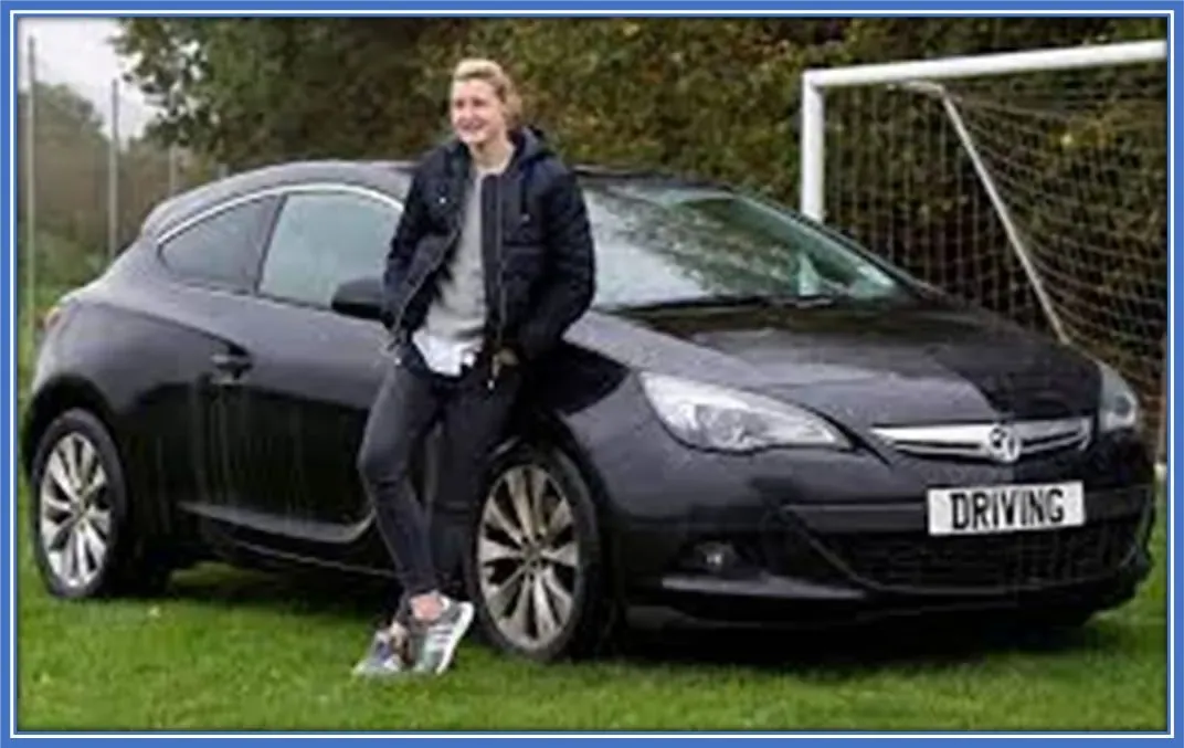 See Ellen White’s black car.