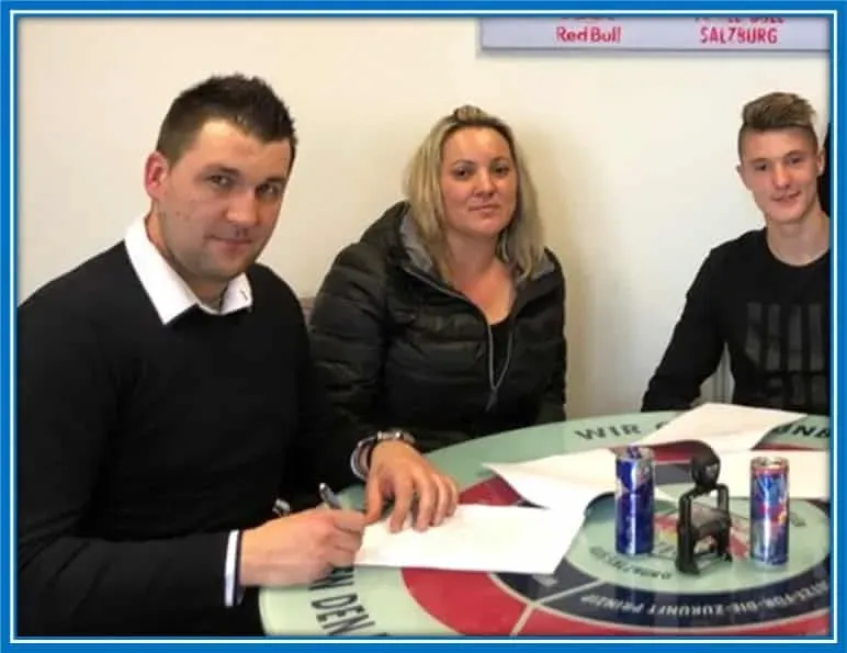 On this day, it was a dream come true for Benjamin and his family. Ale&scaron;, his Dad, held the pen in hand and was ready to sign his son's contract.