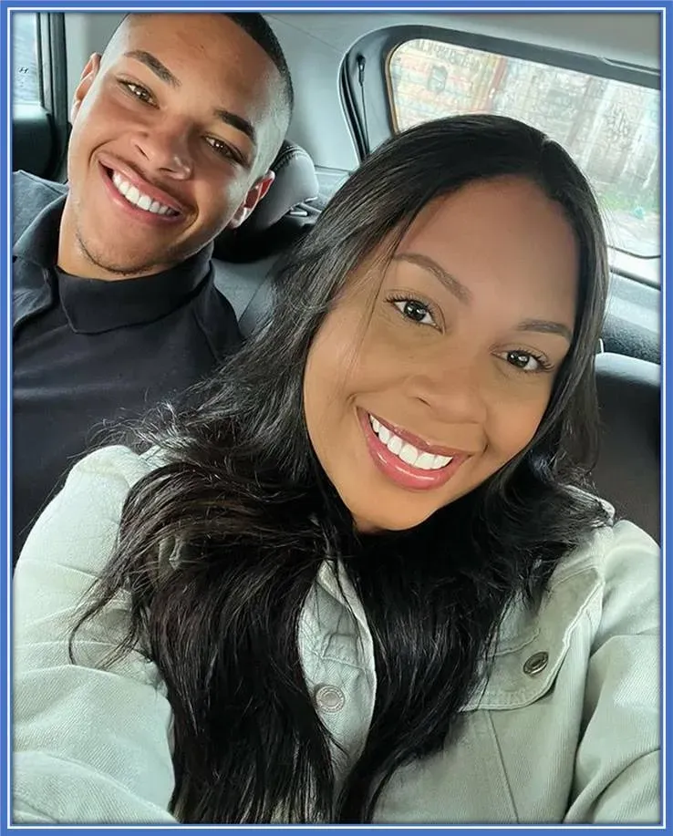 Meet Vitor and Vit&oacute;ria Roque, siblings united by the shared initial 'V'.