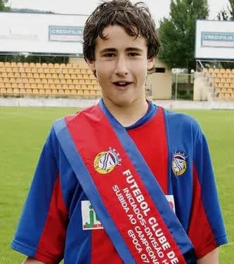 Childhood Photo of him at Futebol Clube de Alverca.