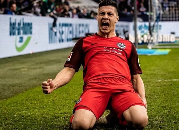 After a standout season in Germany, Luka Jovic emerged as Eintracht Frankfurt's star forward, celebrated for his two-footed strikes and impeccable timing.