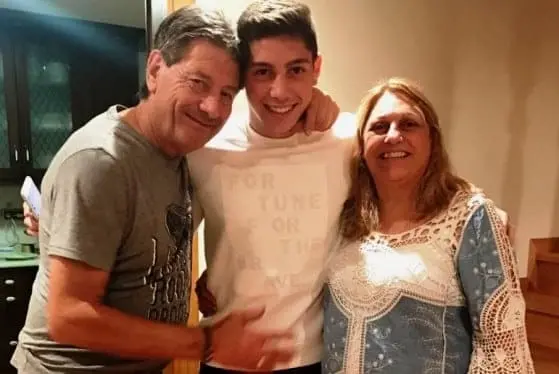 Valverde posses happily with his Parents- His Dad, Julio and Mum, Doris.