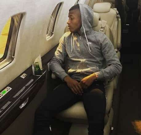 David Neres regularly travels by air in luxurious jets.