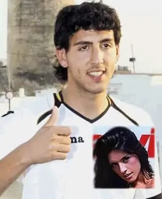 Daniel Parejo was romantically involved with his ex-girlfriend Aroa Martínez during his early days at Valencia.