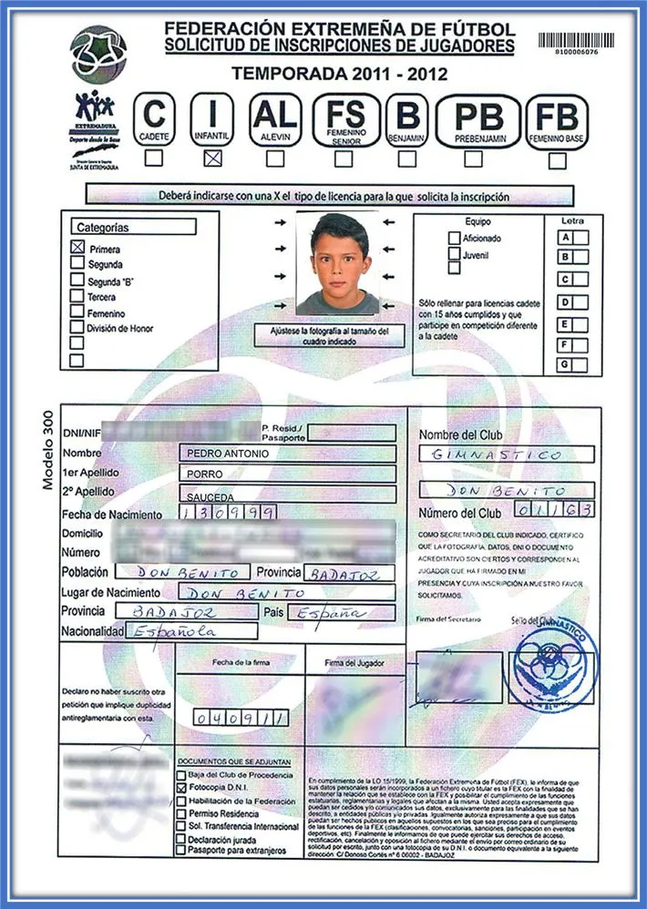This registration document shows Porro's beginnings with Gimnástico Don Benito academy.