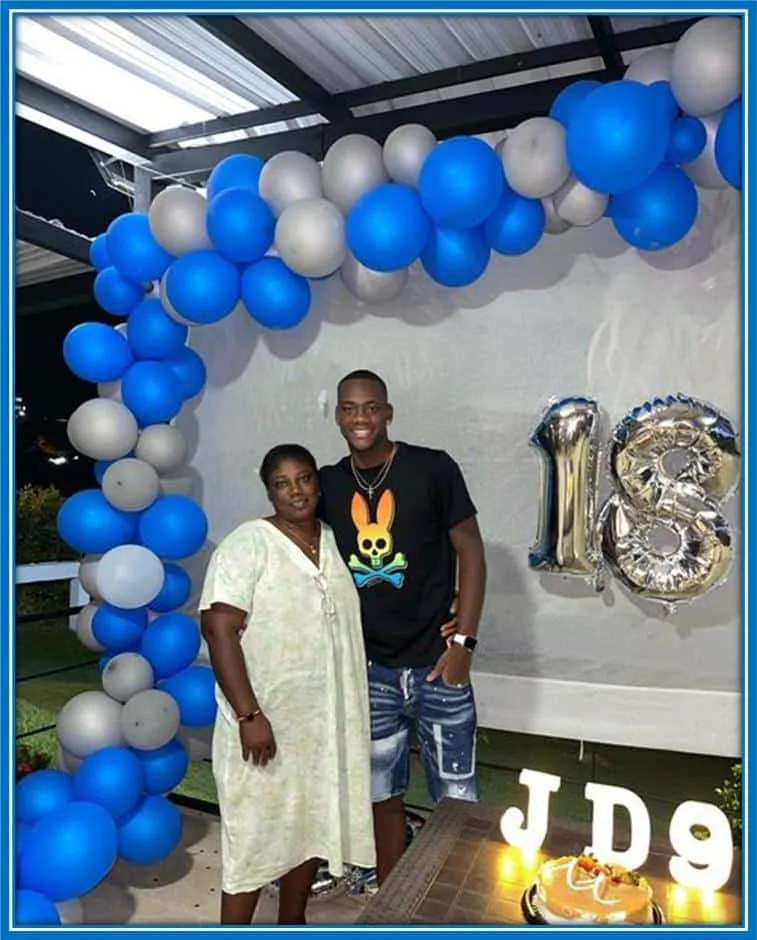The Aston Villa Striker takes a photo with the woman who gave birth to him on the occasion of his 18th birthday. This photo was taken at Duran's family home in Santa Fe de Antioquia, Antioquia, Colombia.