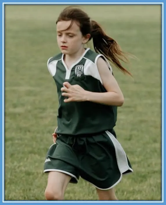 Rose Lavelle in the football field.