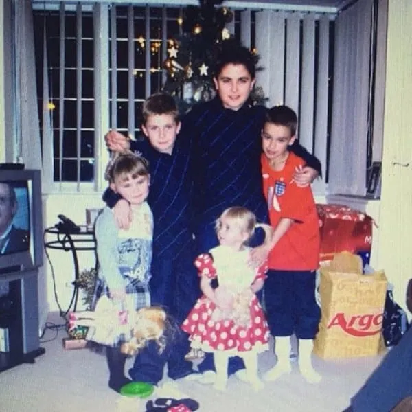 Young Harry Winks and his siblings.