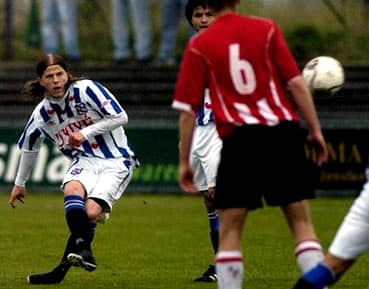 Lasse Schone's journey at SC Heerenveen: Facing adversities and moments of doubt, the club tested his resolve, often leading him to consider returning home.