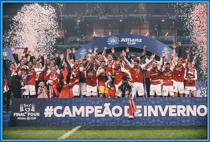 Queque was together with the Braga team that won the Taga de Liga in the 2019/2020 season.