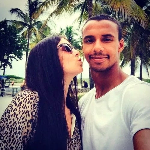 Joel Matip and his Girlfriend, Larissa. Credit to Image: Imgur and WTFoot.