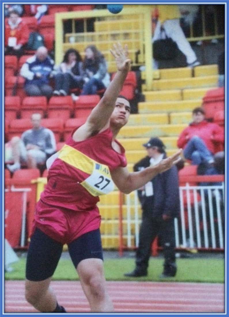 It will surely interest you to know that the USMNT Defender played shotput (professionally) at this ripe age. Cameron Carter-Vickers was in action at the famous national shotput championship finals in Gateshead, England.