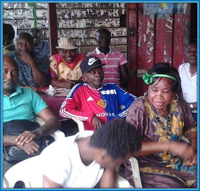 They are a vital part of his success. Embolo's relatives ensure he sticks to his mother tongue and etiquette.