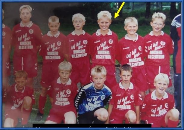 A rare photo that shows the bedrock academy of his football career.