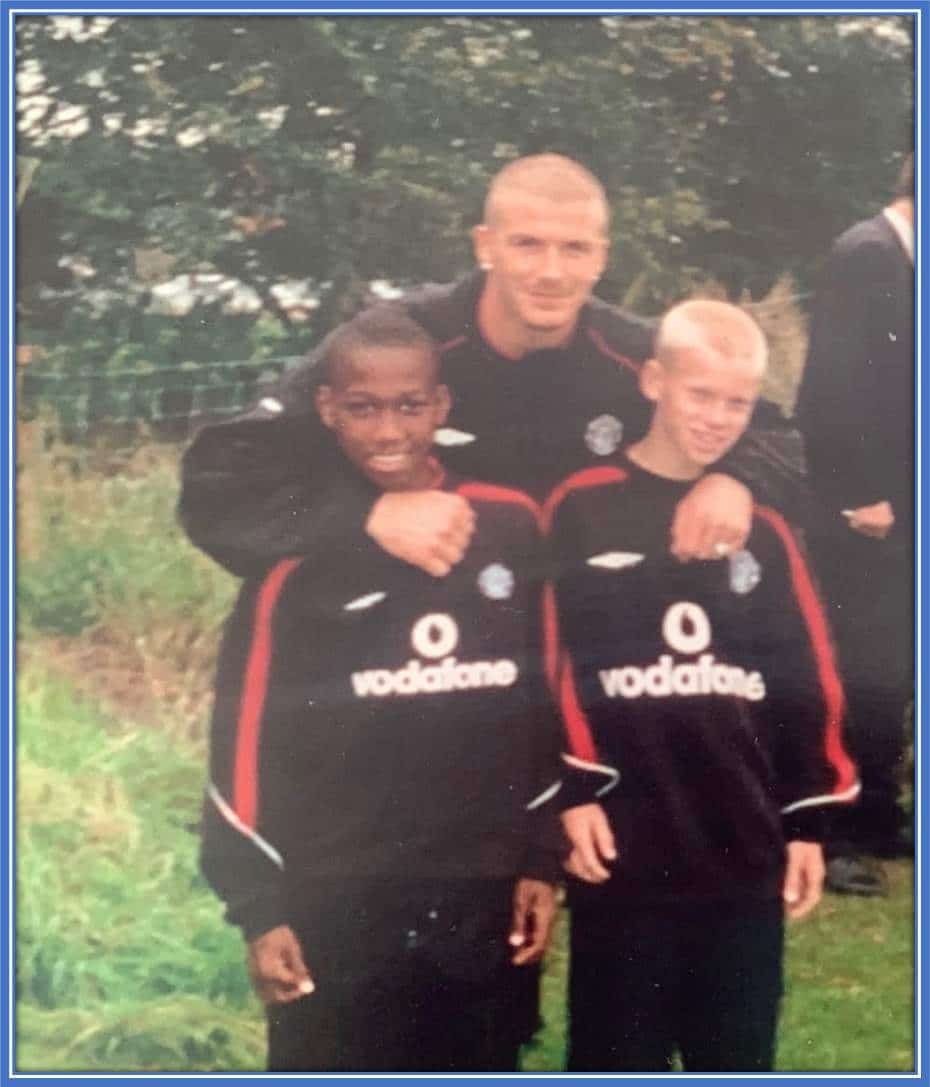 Young Junior Hoilett with his Idol David Beckham. At this time, he was spoilt for choice about joining Manchester United.