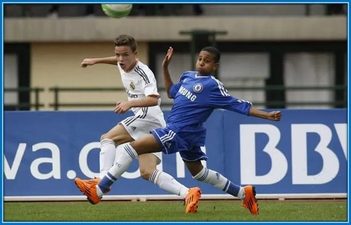 The Chelsea days of Michael Olise. Here, he played against Real Madrid youth.