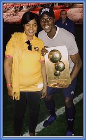 See Edouard Mendy with his supportive mother. Photo: Instagram.