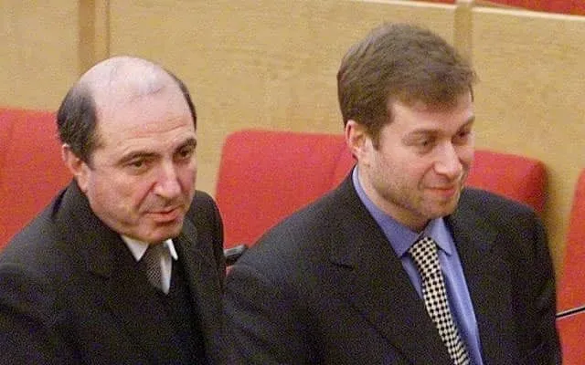 Abramovich's rise: Capitalizing on Gorbachev's 1980s privatization and forging ties with influential Berezovsky.