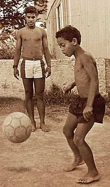 Not many soccer fans know that Ronaldinho learned football from his big brother, Roberto.