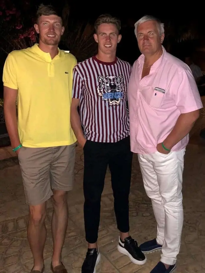 Meet Dean Henderson's Dad pictured alongside himself and his elder brother (Calum).
