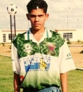 Young Dani Alves, in his early career years.