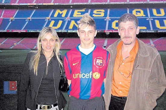 Mauro Icardi Family- Father, Juan Carlos and Mother, Analia Rivero.