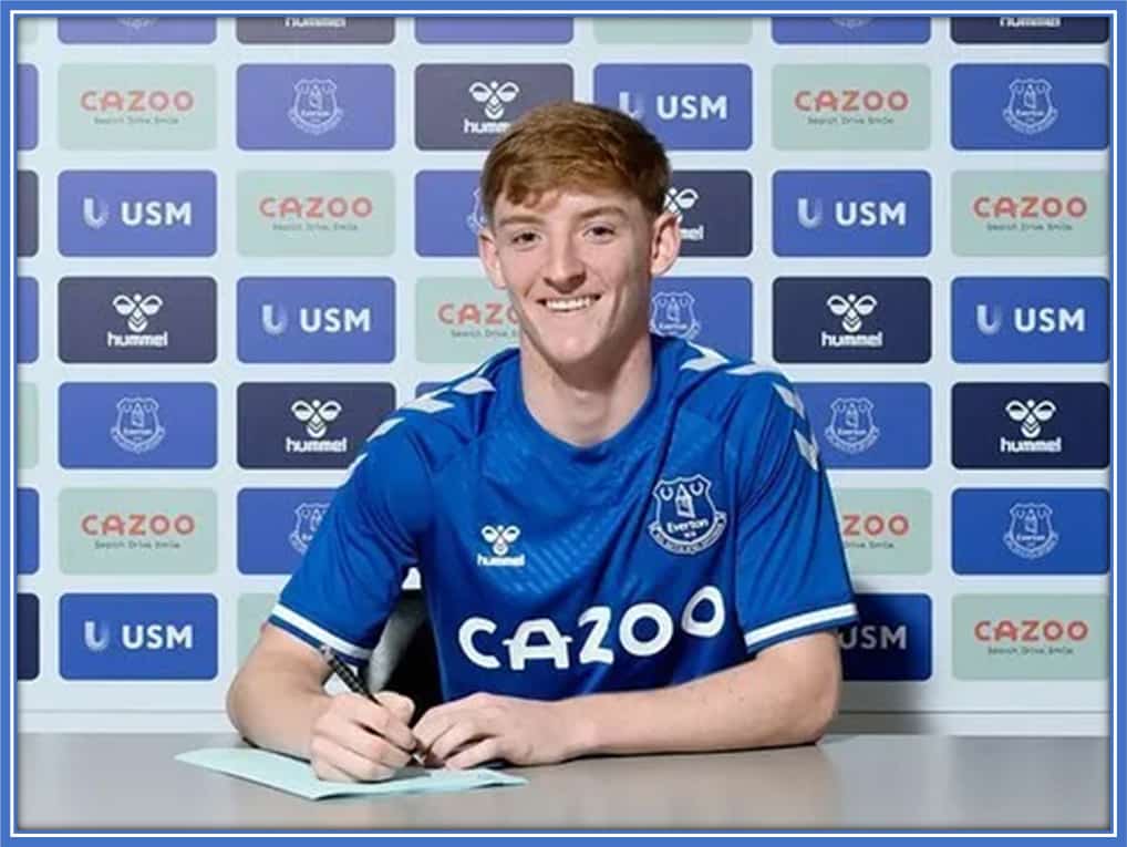 Signing a five-year contract with Everton was a dream come true for young Gordo.