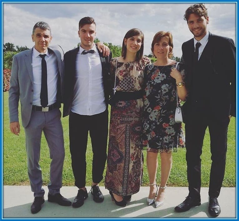 A beautiful Family of Manuel Locatelli. From left to right; Emanuele, Mattia, Martina, Simona and Manuel.