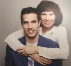 José Ras van Persie once took this lovely photograph with her celebrity son.