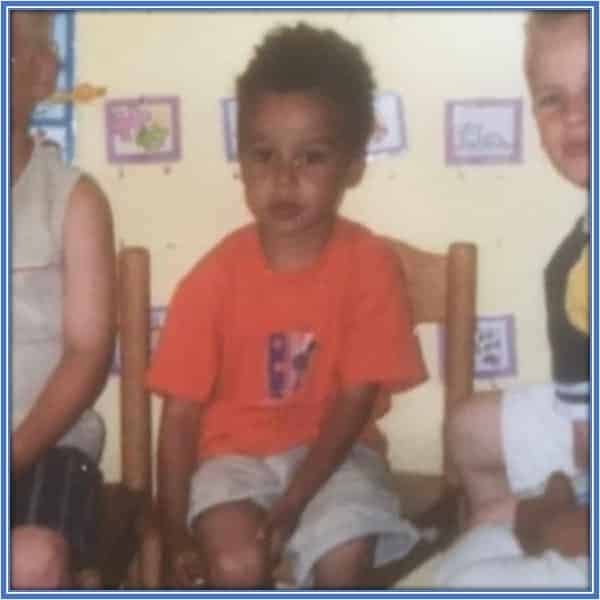 A typical case of humble beginnings: Behold a rare childhood photo of Sofiane Boufal exuding tranquillity as he sits comfortably on a chair.