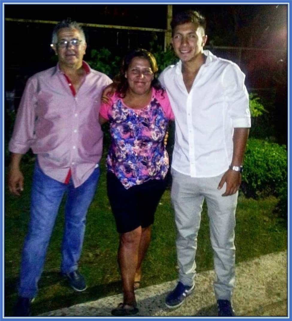 Meet Lisandro Martinez's Parents - His Dad (Raúl Martinez) and Mum (Silvina Cabrera).