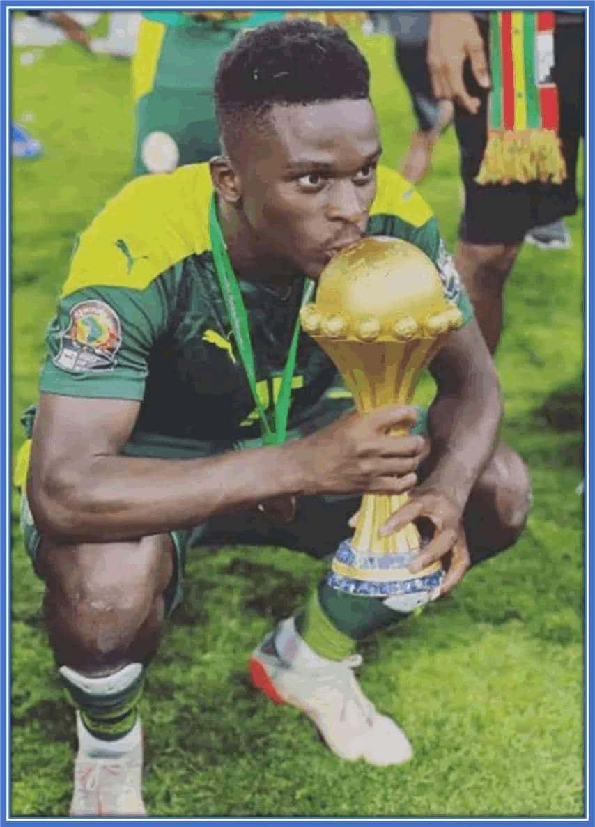 Bamba Dieng celebrating the 2021 AFCON Cup.
