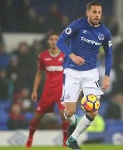 Fatherly Advice: Gylfi's Crucial Call Before the Swansea Reunion.
